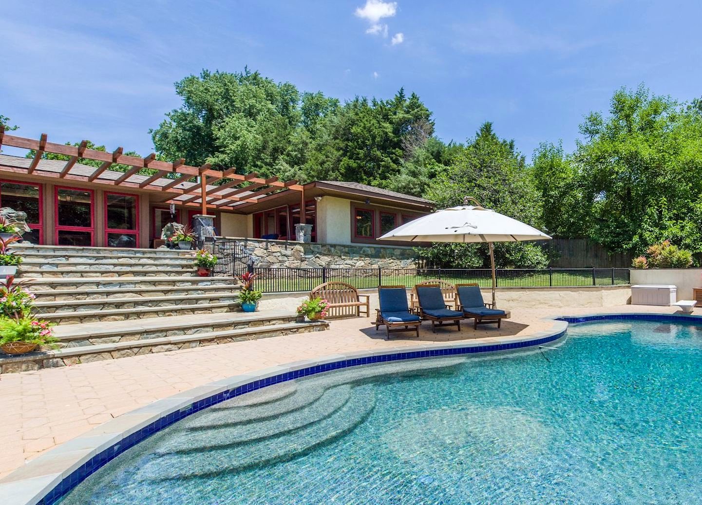 Query Mill House, North Potomac, MD, a $1,250,000 career highlight for Chris Itteilag
